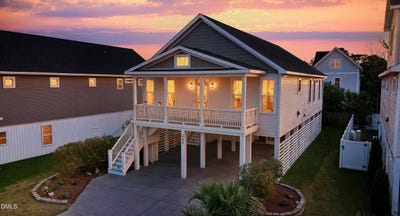 /international/us/405-ivy-lane-carolina-beach-nc-110103183201/