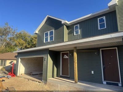 /international/us/1239-w-south-park-avenue-oshkosh-wi-110108398309/