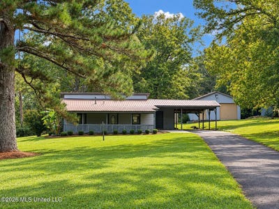 /international/us/621-n-brooks-avenue-pelahatchie-ms-110120157033/