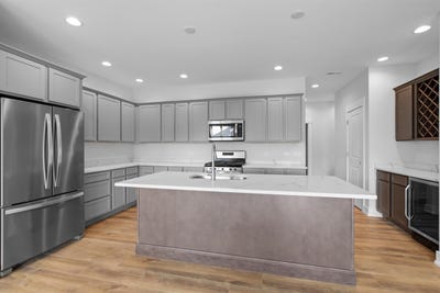 /international/us/217-nw-3rd-avenue-monroe-wi-110096644872/