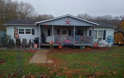 /international/us/11-oak-street-louisa-ky-110104014805/