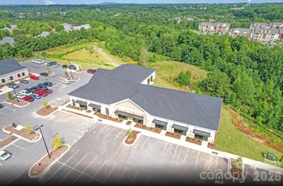 /international/us/1182-stonecrest-boulevard-tega-cay-sc-110108491774/