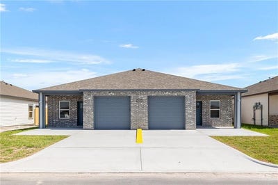 /international/us/2422-n-valley-circle-la-feria-tx-110108662654/