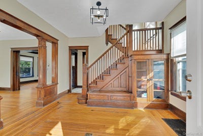 /international/us/100-academy-avenue-middletown-ny-110101462082/?lang=de