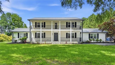 /international/us/858-riverbend-drive-bermuda-run-nc-110108364566/
