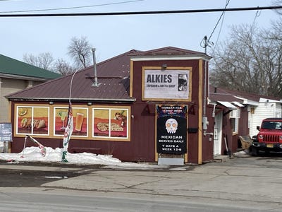 /international/us/191-n-main-street-massena-ny-110098045154/