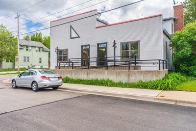 /international/us/1001-union-street-stevens-point-wi-110108229183/