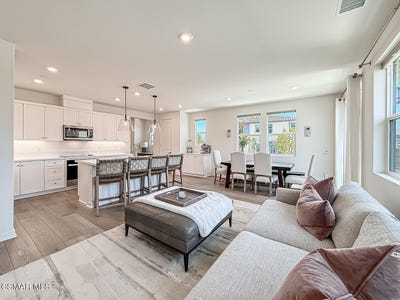 /international/us/227-capistrano-drive-ventura-ca-110109101070/