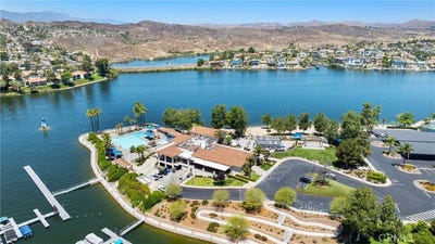 /international/us/30227-gulf-stream-canyon-lake-ca-110108983855/