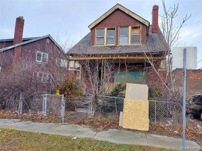 /international/us/14-north-street-highland-park-mi-110109371388/