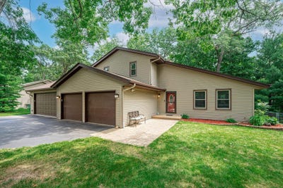 /international/us/13739-briarwood-roscoe-il-110100811324/