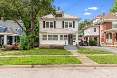 /international/us/506-w-walnut-street-nevada-mo-110108635704/