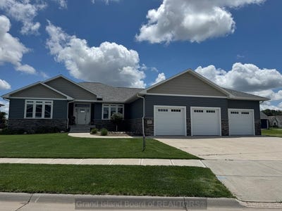 /international/us/4075-lee-street-grand-island-ne-110096409997/