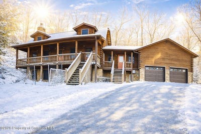 /international/us/38-cedar-ridge-hawley-pa-110105848402/