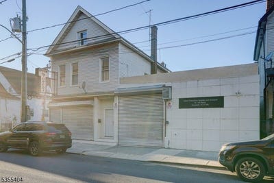 /international/us/60-4th-st-elizabeth-city-nj-110099189720/