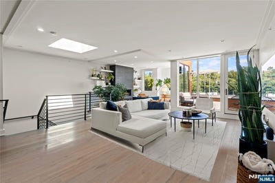 /international/us/367-park-avenue-weehawken-nj-110108502482/