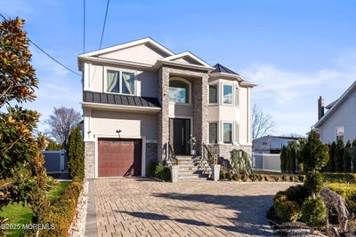 /international/us/243-overbrook-avenue-oakhurst-nj-110097203560/