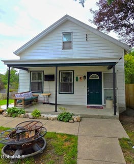 /international/us/612-pawling-avenue-troy-ny-110110087976/