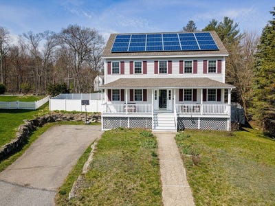 /international/us/1-rosemary-ln-chelmsford-ma-110106477633/
