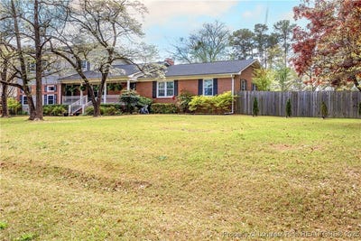 /international/us/211-edgewood-avenue-clinton-nc-110098624108/?lang=zh-tw