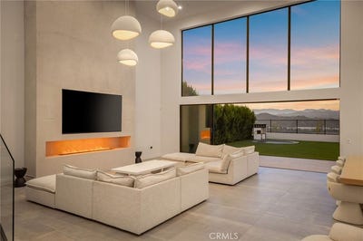 /international/us/27640-juniper-lane-valencia-ca-110120450960/