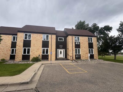 /international/us/1000-nw-20th-ave-minot-nd-110108821606/