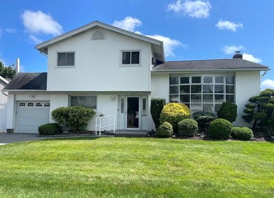 /international/us/302-balchen-street-massapequa-park-ny-110101242273/?lang=fr