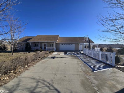 /international/us/1690-dogwood-avenue-creston-ia-110096849716/