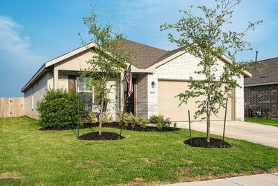 /international/us/1905-champions-drive-navasota-tx-110099896713/