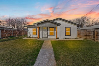 /international/us/108-9th-street-valley-mills-tx-110105899823/