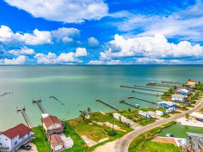 /international/us/604-copano-cove-rd-rockport-tx-110120466267/