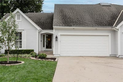 /international/us/11931-slater-street-overland-park-ks-110120624674/