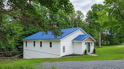 /international/us/6134-snowhill-road-mt-nebo-wv-110120533934/