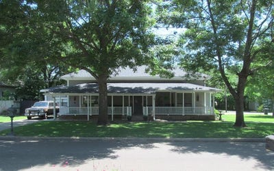 /international/us/211-w-myrtle-street-winnsboro-tx-110096854401/