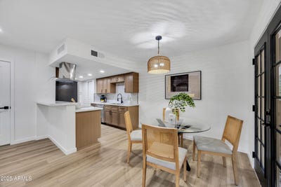 /international/us/10419-n-10th-place-phoenix-az-110098861065/