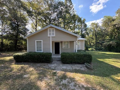 /international/us/96-deerfield-dr-eufaula-al-110102621423/