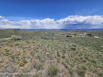 /international/us/lot-107-barger-blk-3-pinedale-wy-110098270270/