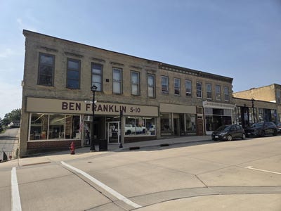 /international/us/204-206-high-street-mineral-point-wi-110102816530/