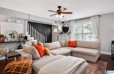 /international/us/2952-riverwood-terrace-birmingham-al-110119332941/
