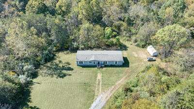 /international/us/397-lees-gap-rd-fincastle-va-110120554315/