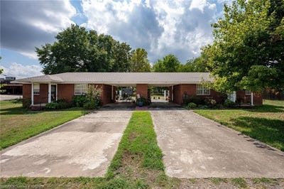 /international/us/27-w-4th-st-unit-27-29-mulberry-ar-110110309845/