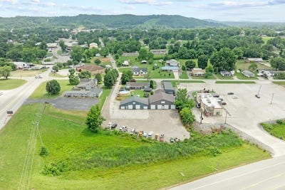/international/us/202-w-7th-st-livingston-tn-110104496650/