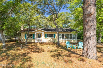 /international/us/313-mercer-street-oak-island-nc-110107955835/