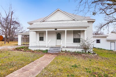 /international/us/404-n-blanton-whitewright-tx-110097154692/