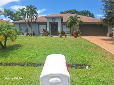 /international/us/825-se-cavern-avenue-port-saint-lucie-fl-110101479285/?lang=it