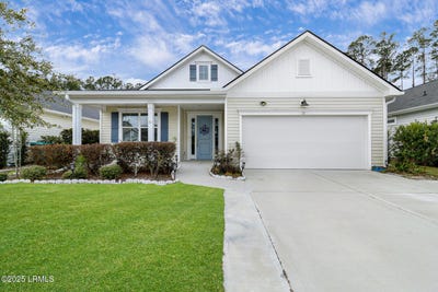 /international/us/17-mainland-lakes-drive-bluffton-sc-110104432507/