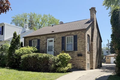 /international/us/963-e-prairie-street-des-plaines-il-110107996548/
