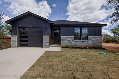 /international/us/126-w-maple-dr-granite-shoals-tx-110109723609/