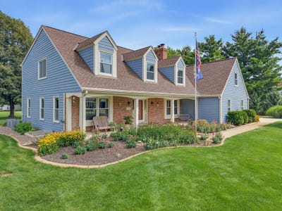 /international/us/149-hickory-dr-delafield-wi-110120129711/