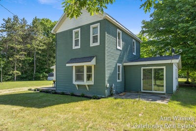 /international/us/2737-dane-street-gowen-mi-110119332372/